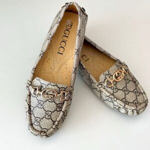 GG Women's Beige Loafers